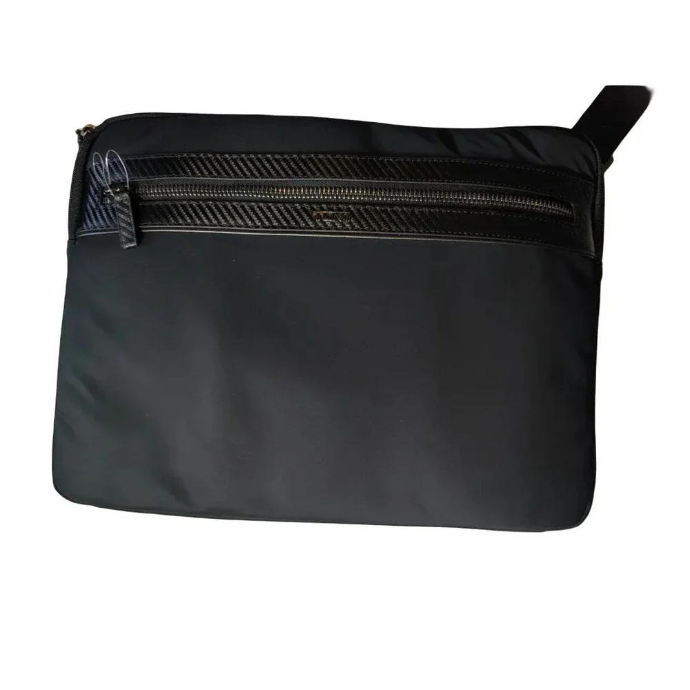 Tumi Mens Black Nylon Crossbody Messenger Bag Carbon Fiber Trim Zip NWT $395 - Picture 5 of 12